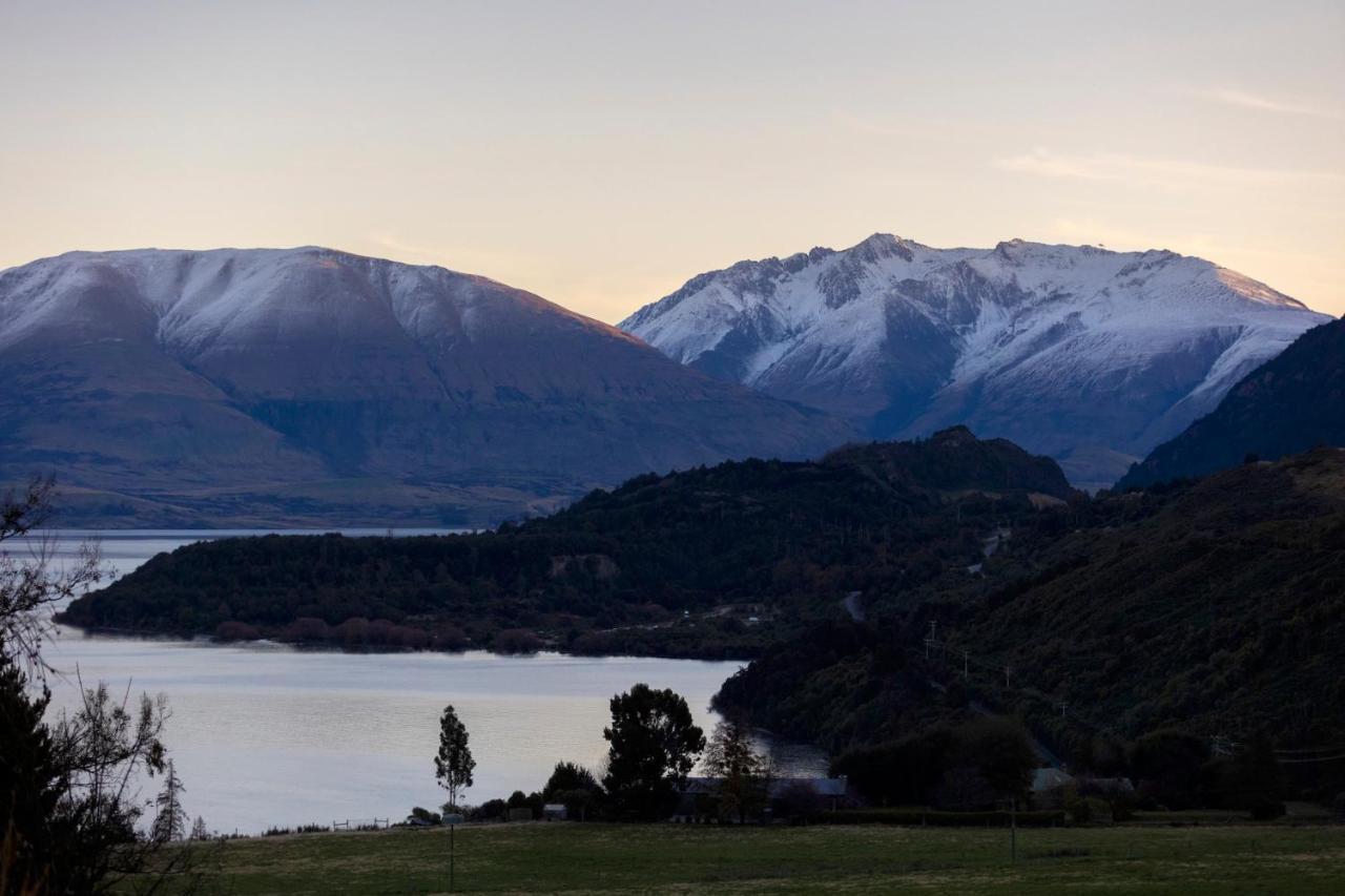Kereru Cottage, Cosy Log Cabin, Serene Lake & Mountain Views كوينستاون المظهر الخارجي الصورة