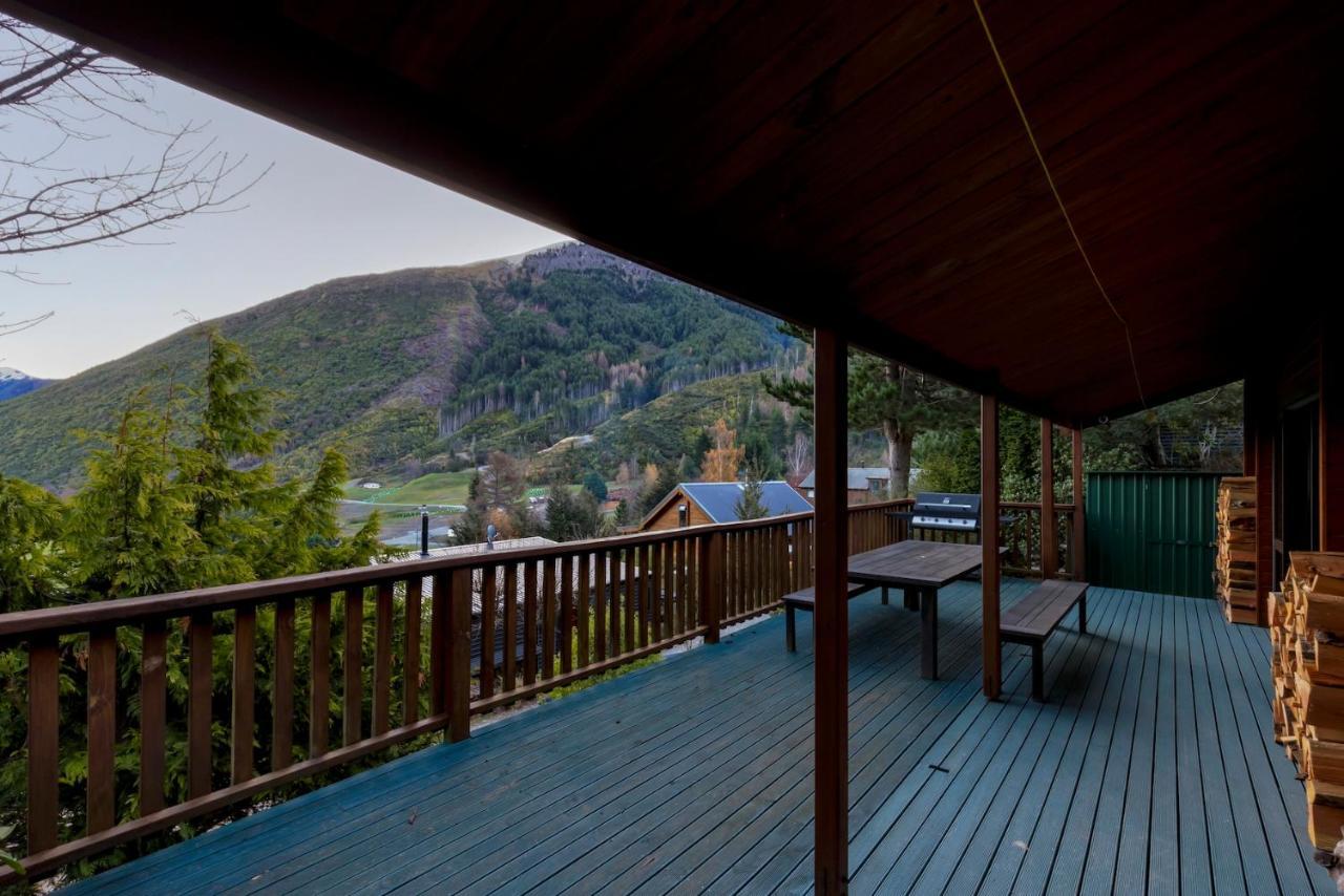Kereru Cottage, Cosy Log Cabin, Serene Lake & Mountain Views كوينستاون المظهر الخارجي الصورة