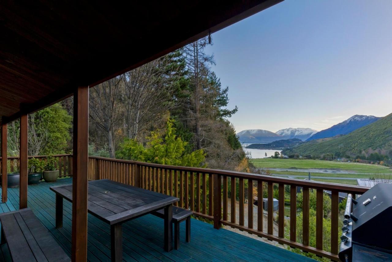 Kereru Cottage, Cosy Log Cabin, Serene Lake & Mountain Views كوينستاون المظهر الخارجي الصورة