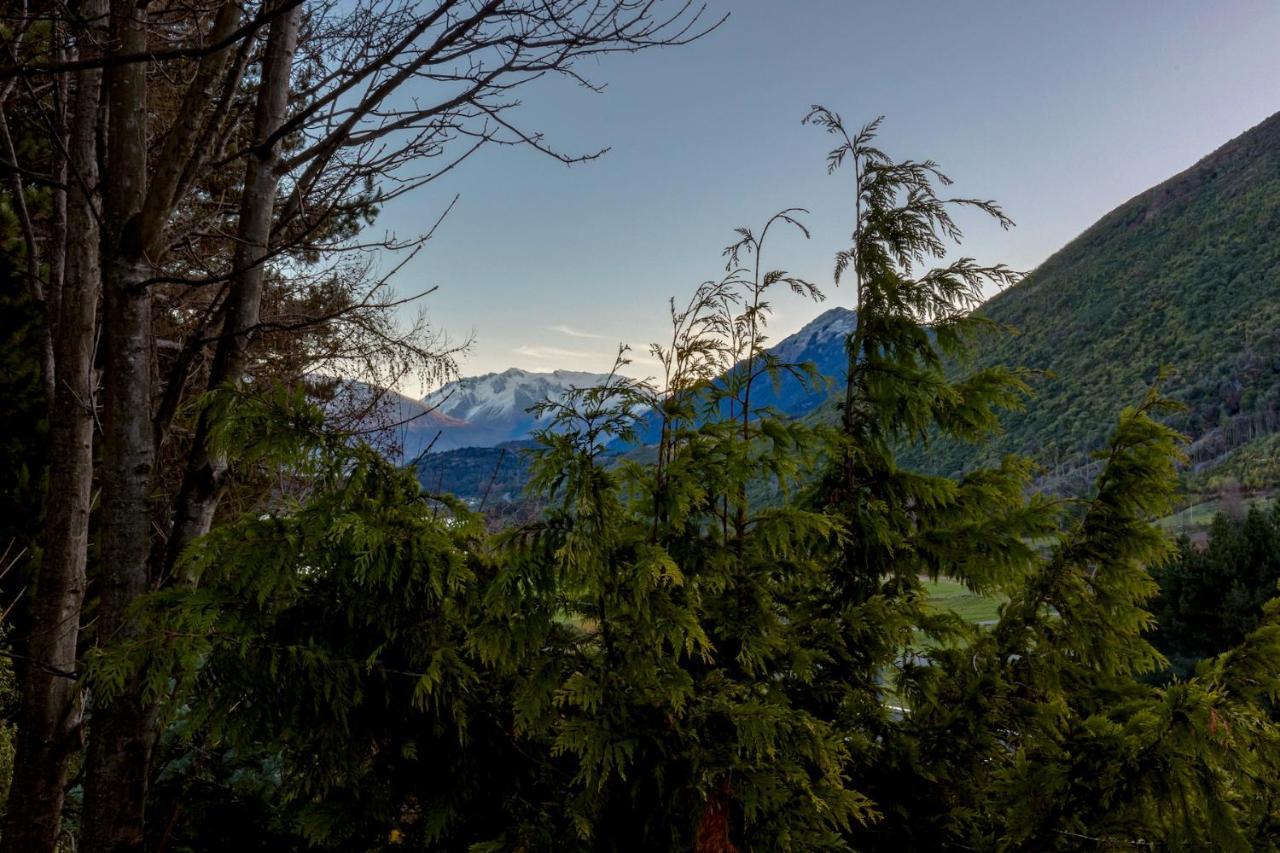 Kereru Cottage, Cosy Log Cabin, Serene Lake & Mountain Views كوينستاون المظهر الخارجي الصورة