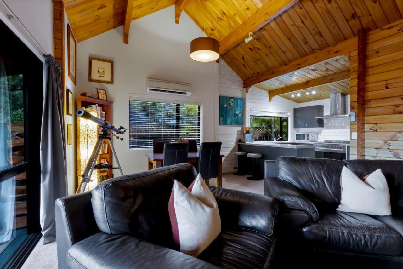 Kereru Cottage, Cosy Log Cabin, Serene Lake & Mountain Views كوينستاون المظهر الخارجي الصورة