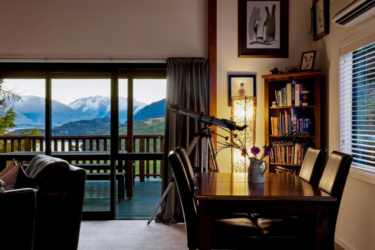 Kereru Cottage, Cosy Log Cabin, Serene Lake & Mountain Views كوينستاون المظهر الخارجي الصورة