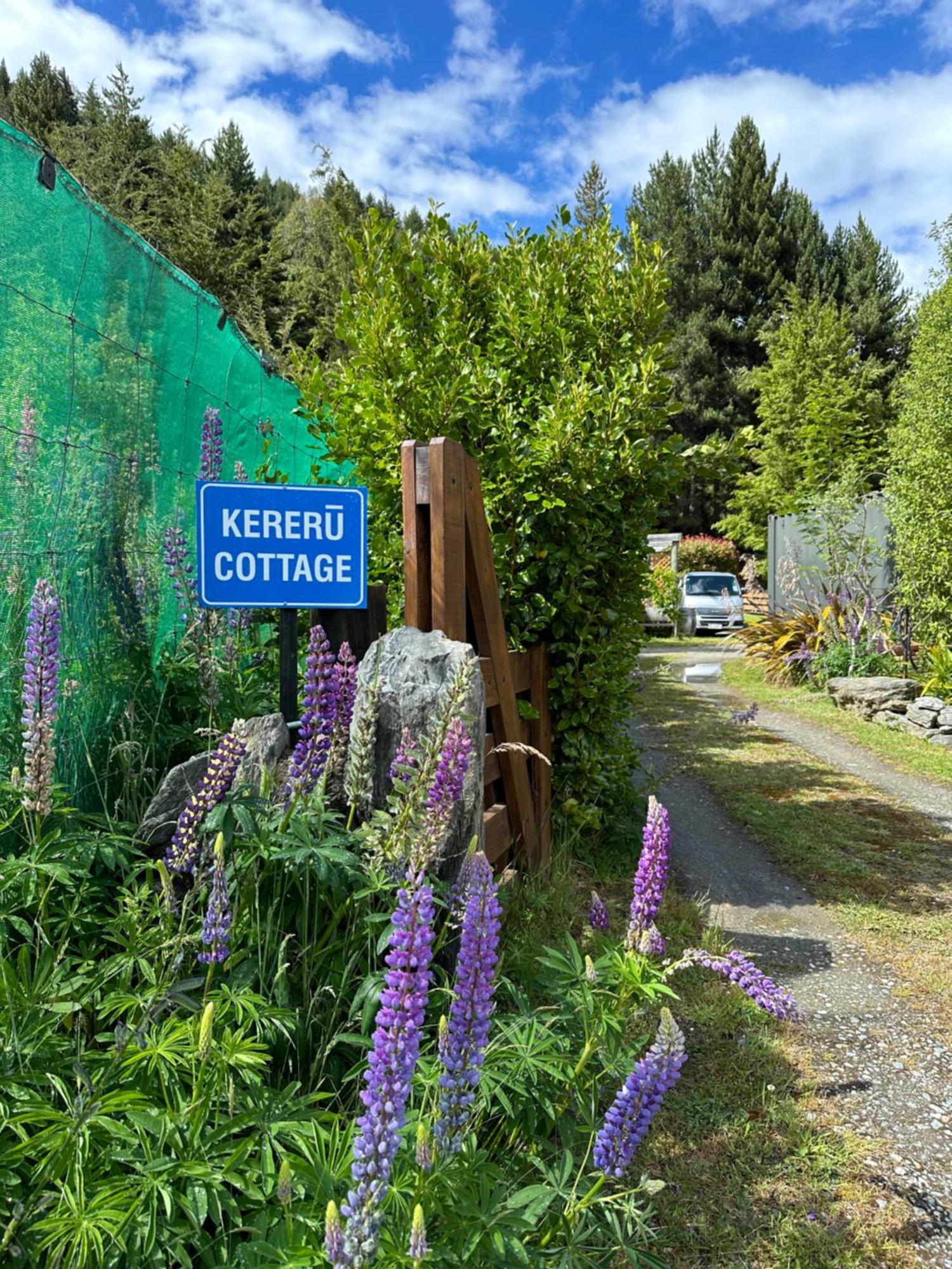 Kereru Cottage, Cosy Log Cabin, Serene Lake & Mountain Views كوينستاون المظهر الخارجي الصورة